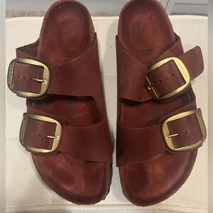 Birkenstock wide buckle Arizona Sandals